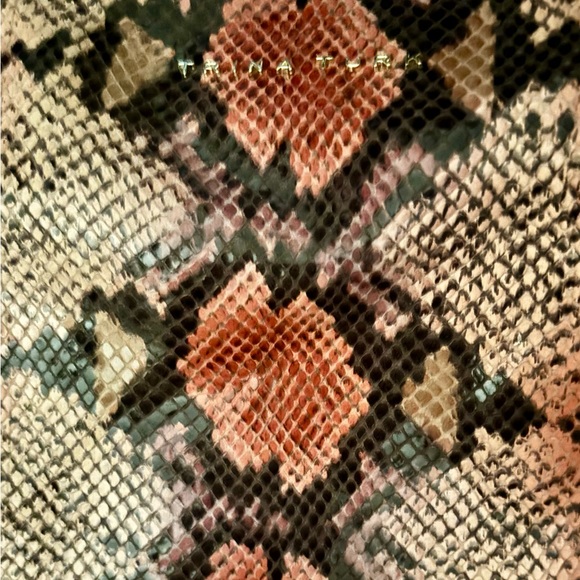 Trina Turk leather snakeskin print handbag NWT - Picture 8 of 11